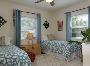 Main cottage bedroom #2