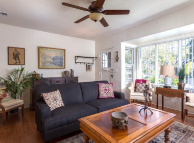 Vacation cottage living room