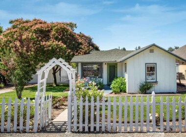3540CedarFront-of-house-view-sm