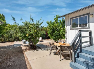 3540CedarLarge-backyard-patios-for-relaxing-and-entertaining-sm