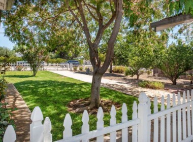 3540CedarPark-like-grounds-sm