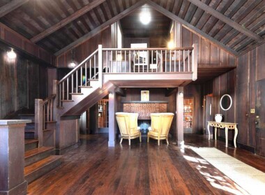 512EArrellagamain-room-looking-to-staircase-sm